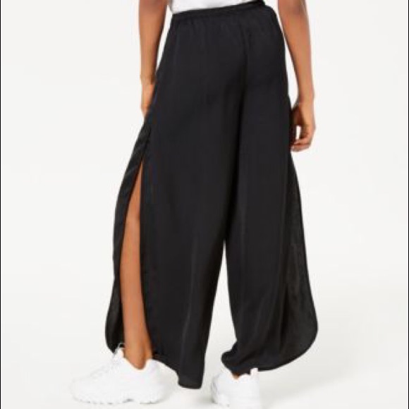 Free People She’s a Dime Pants in Black - Picture 2 of 8